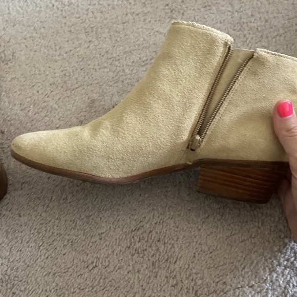 Jack Rogers neutral suede ankle booties size 10 - only worn once! - Picture 4 of 5